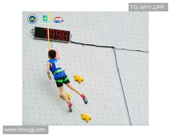 南京飞盘队在世界攀岩锦标赛中以79分稳居积分榜首位