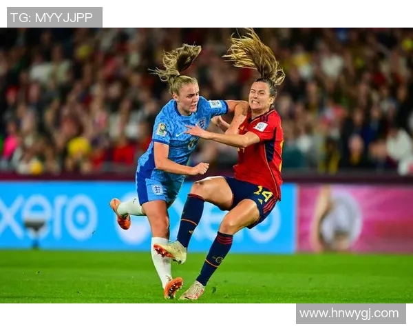 足球明星小狐狸的精彩瞬间与独特魅力尽在这组照片中展现